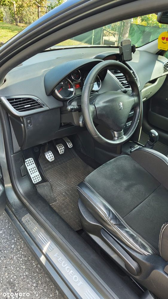 Peugeot 207 2010 photo 5