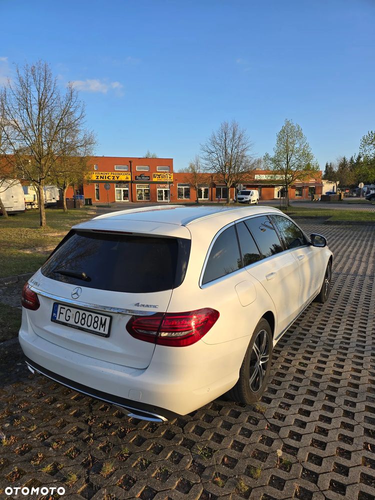 Mercedes-Benz Klasa C 220 d 4MATIC 9G-TRONIC - 4