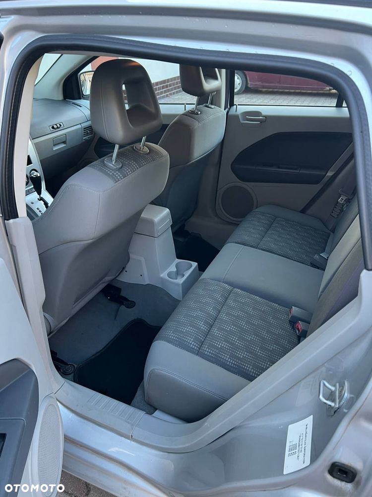 Dodge Caliber 2.0 SXT - 9