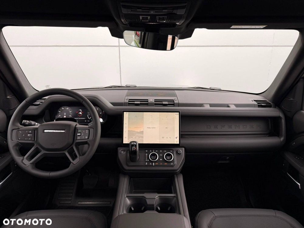 Land Rover Defender - 11