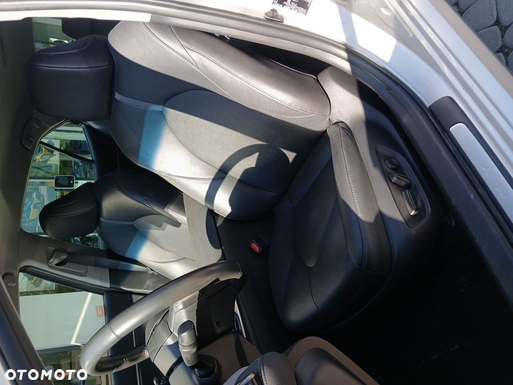 Toyota Camry 2.5 Hybrid Comfort CVT - 39