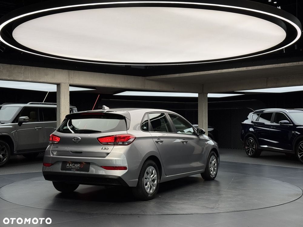 Hyundai i30 1.5 DPI Classic + - 6