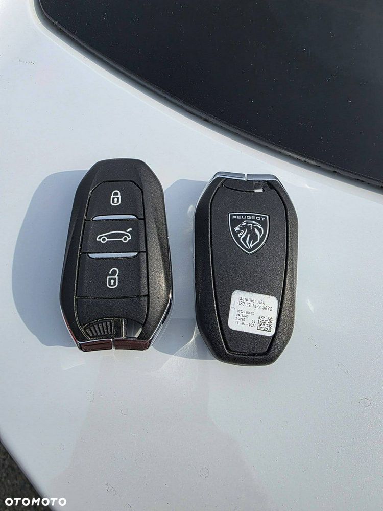 Peugeot 408 1.2 PureTech GT S&S EAT8 - 39