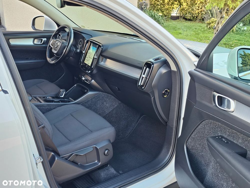 Volvo XC 40 D3 SCR Momentum - 28