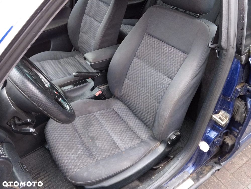 Audi A4 B5 FL (97-01r.) 2.4 B 164KM. Silnik ARJ Skrzynia EAE lakier LZ5K / 5J Nagłośnienie BOSE. Cały na części. GWARANCJA !!!  Przód Tył Zestaw Komplet Drzwi Klapa Zderzak Błotnik Maska Grill Atrapa Szyba Pas Lampa Lusterko Boczki Fotel Kanapa Kokpit Deska Rozdzielcza Przełącznik Włącznik Sterownik Przewody Wiązka Instalacja Moduł Komputer Czujnik Listwa Pompa Alternator Wtryski Głowica Rozrusznik Kompresor Sprzęgło Dwumas Silnik Skrzynia ABS Klimatyzacji Paliwa Wspomagania Kolektor Turbina Przepustnica Zawór Chłodnica Koło Hak Belka Sanki Zawieszenie Mcpherson Półoś Amortyzator Wydech Tłumik Zacisk Most - 8