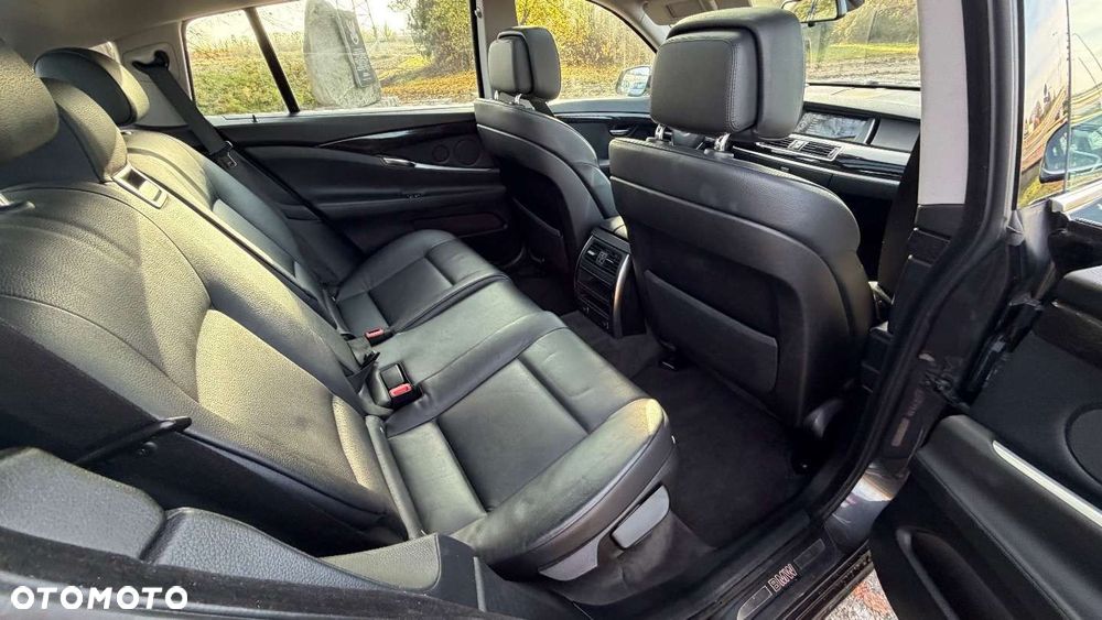 BMW 5GT - 28