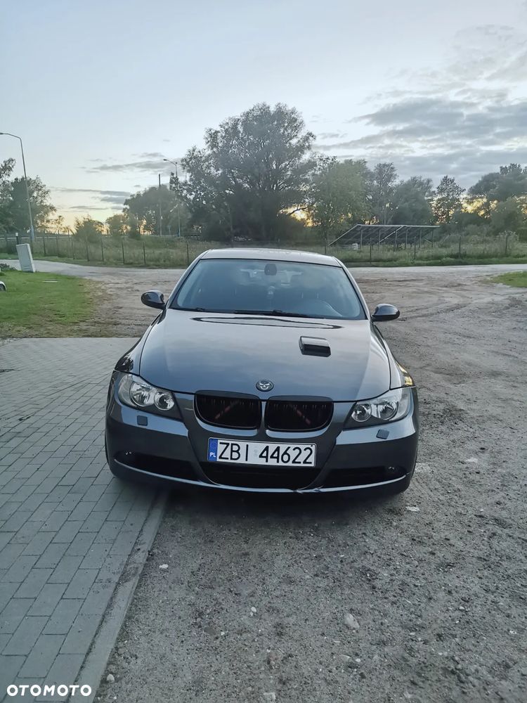 BMW Seria 3 318i - 3