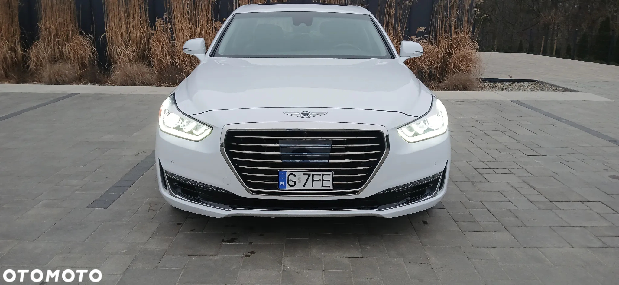 Genesis G90 - 6
