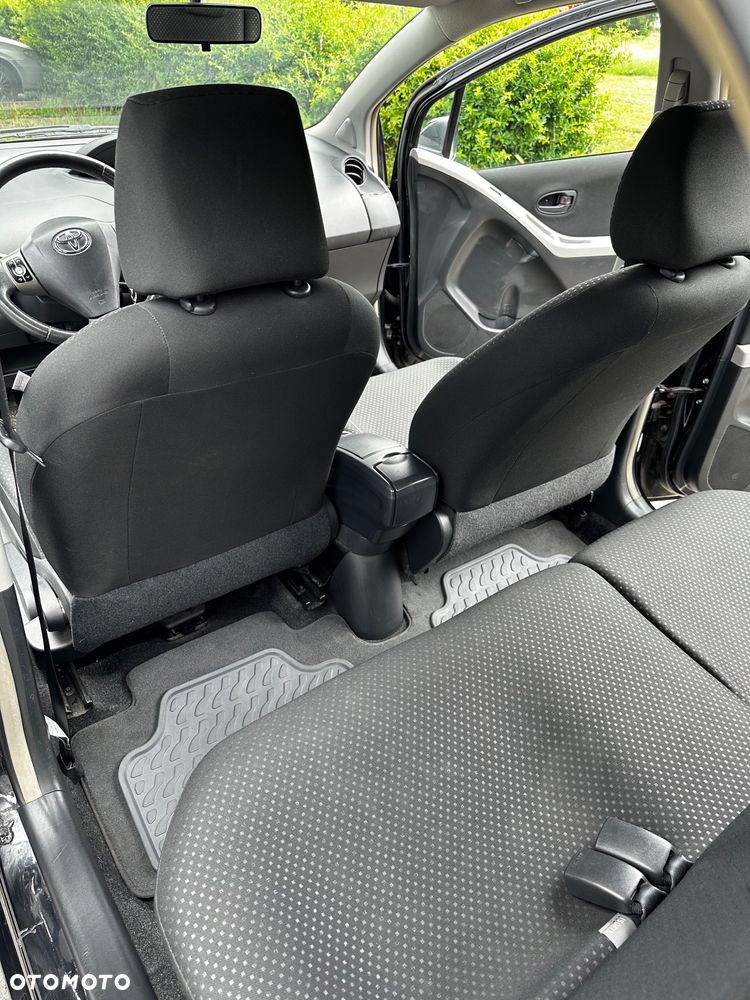 Toyota Yaris 1.33 Terra - 8