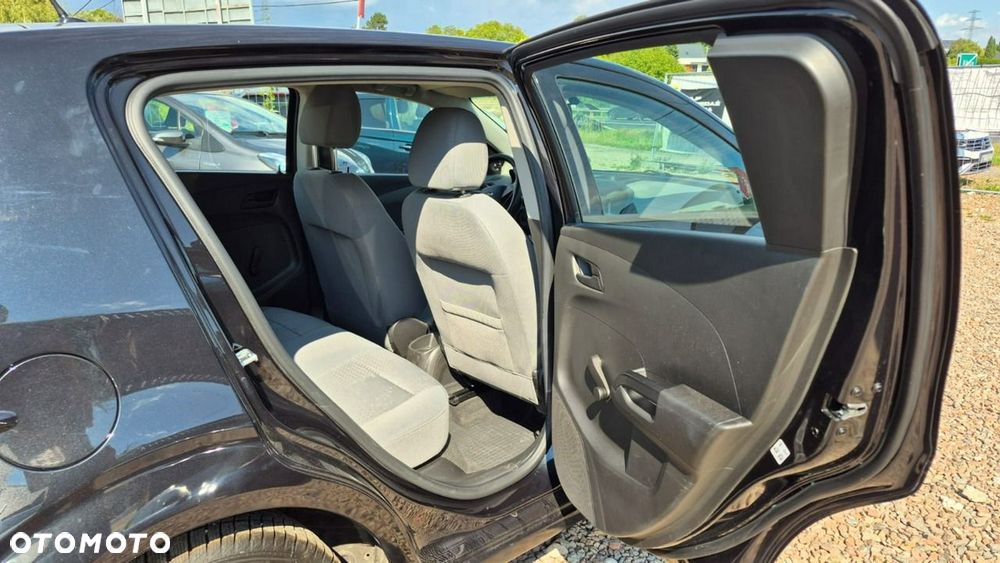 Chevrolet Aveo - 8