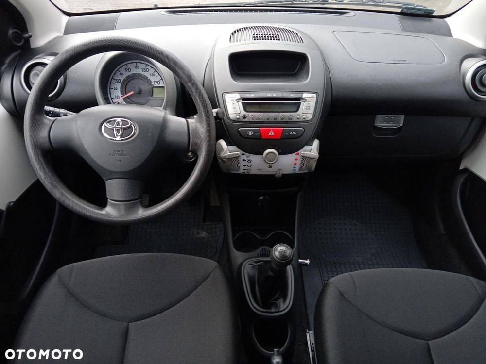 Toyota Aygo - 15