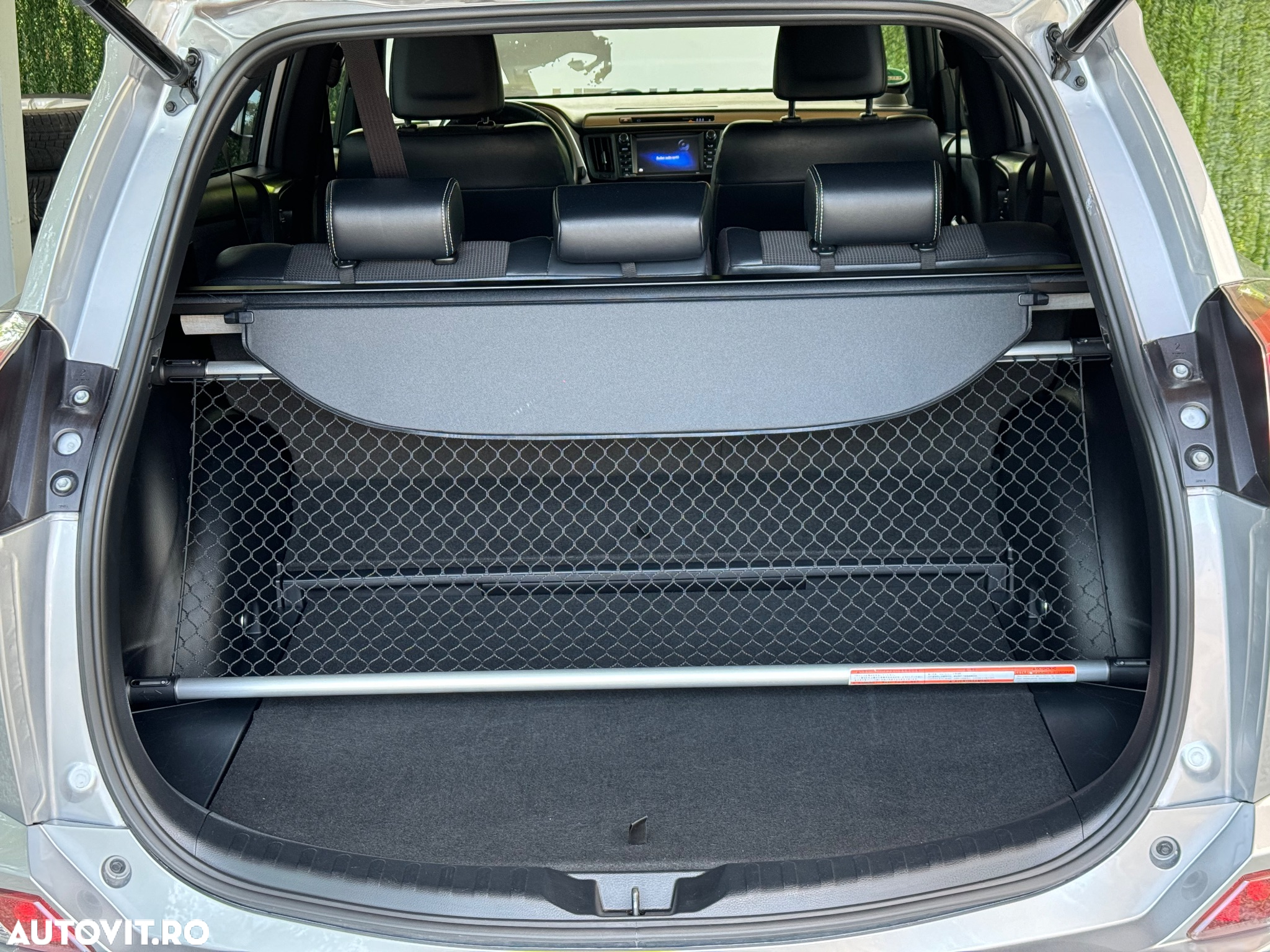 Toyota RAV4 2.5 VVT-i HSD 4x4 Luxury - 26