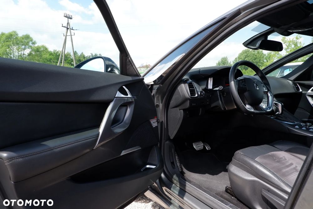 Citroën DS5 2.0 HDi SoChic - 23