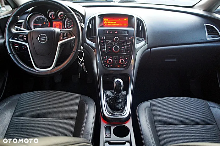 Opel Astra 2.0 CDTI Exklusiv - 20