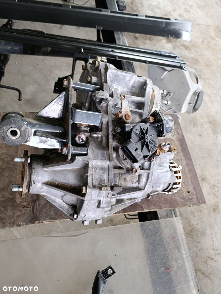 REDUKTOR SKRZYNII BIEGÓW IVECO DAILY 4X4 EURO 6 - 4