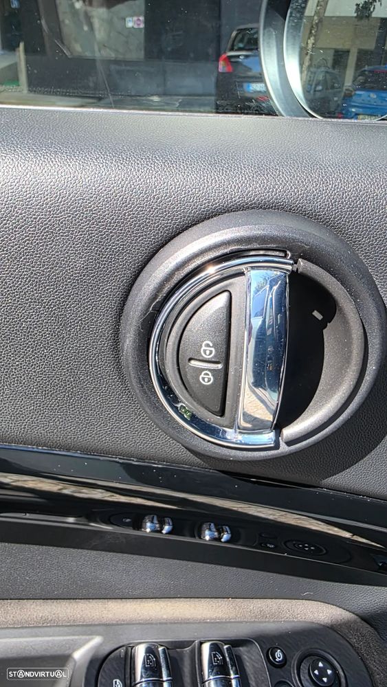 MINI Countryman Cooper SE ALL4 Auto - 25