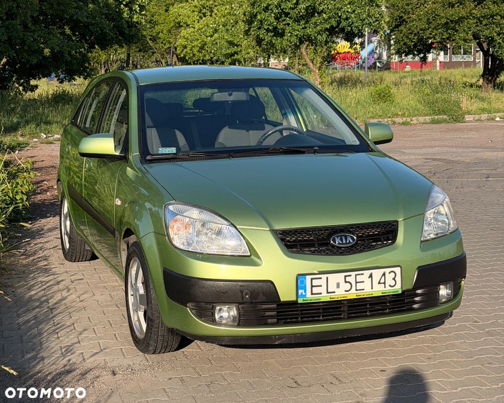 Kia Rio - 8