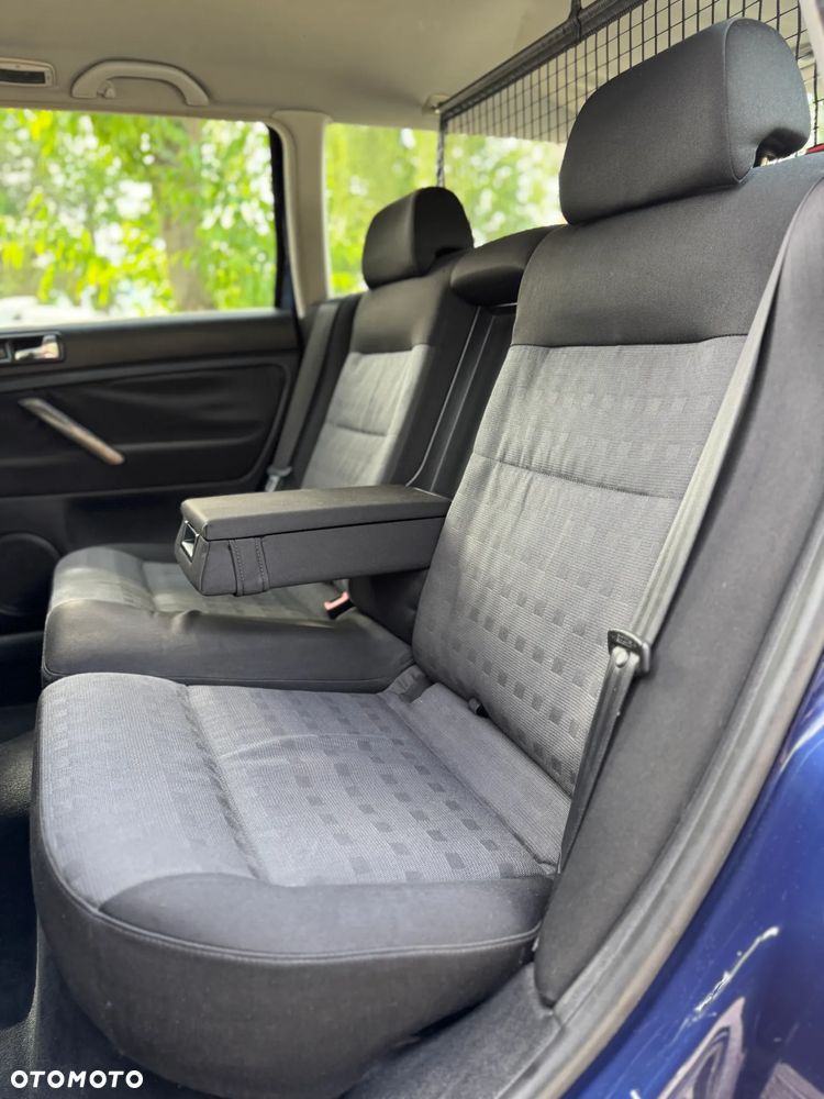 Volkswagen Passat 2.0 GL - 31