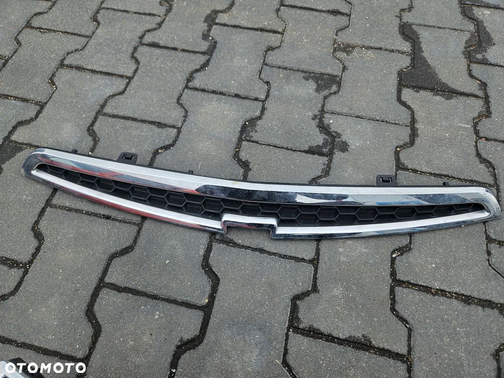 Grill atrapa chrom Chevrolet SPARK M300 2010r 5d hatchback GEL - 2