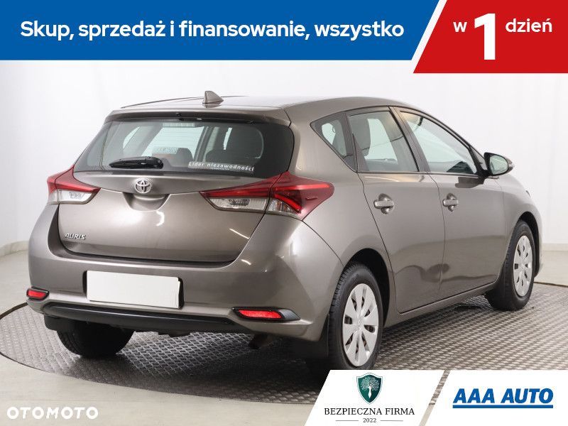 Toyota Auris - 6