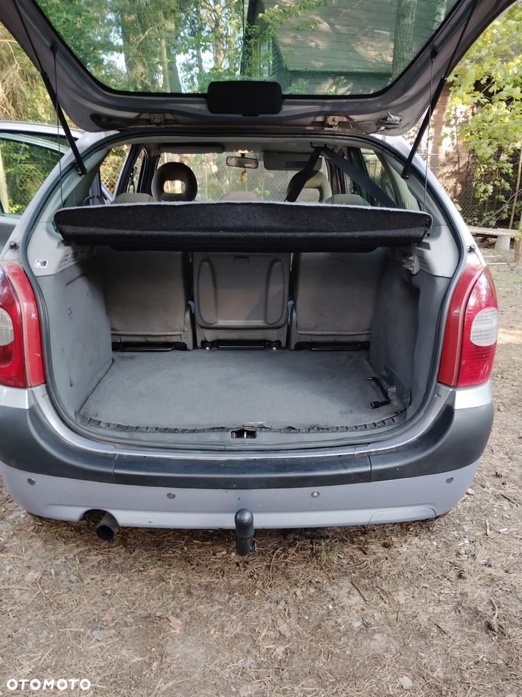 Citroën Xsara Picasso 2.0 HDI Exclusive - 3