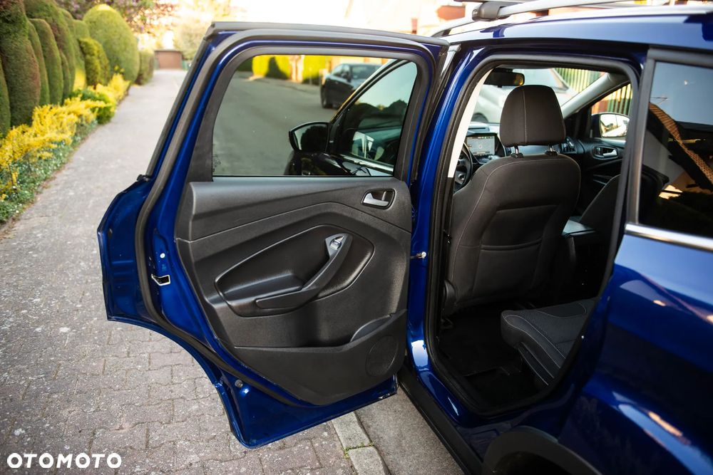 Ford Kuga 2.0 TDCi 4x4 Titanium - 28