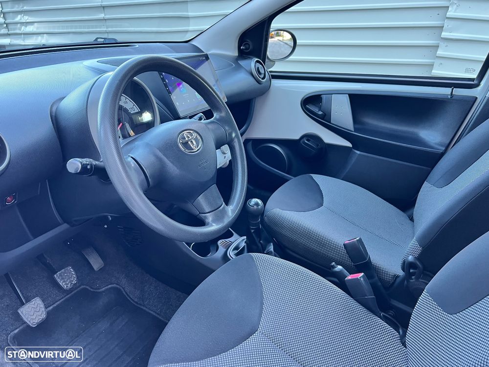 Toyota Aygo 1.0 + AC+VSC - 13