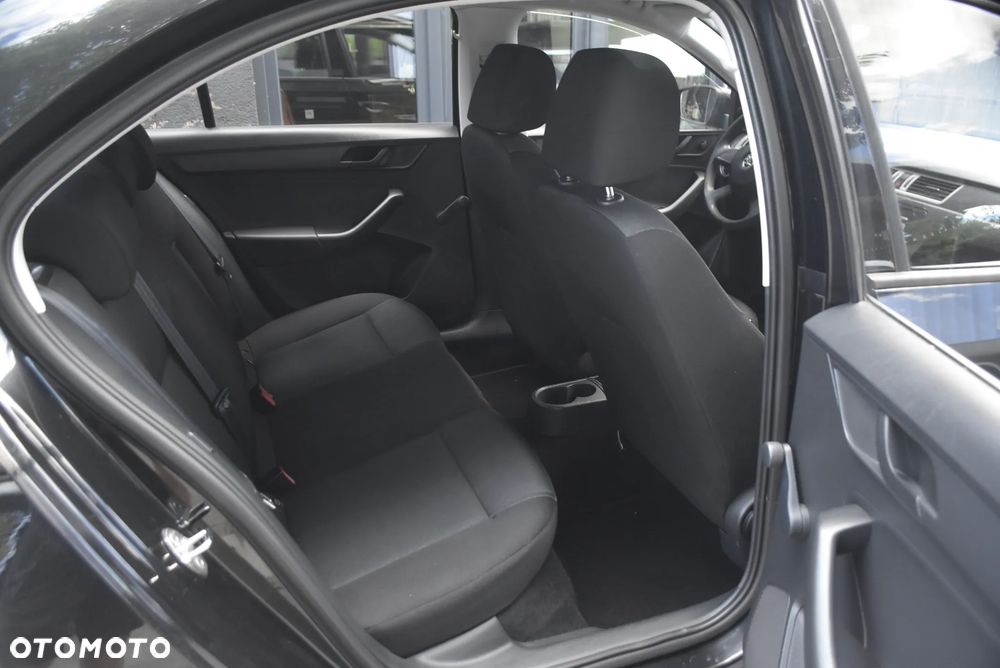 Skoda RAPID 1.6 TDI Active - 11