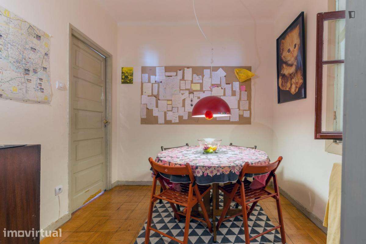 Quarto - localizado em Santo Ildefonso Porto - Grande imagem: 5/12