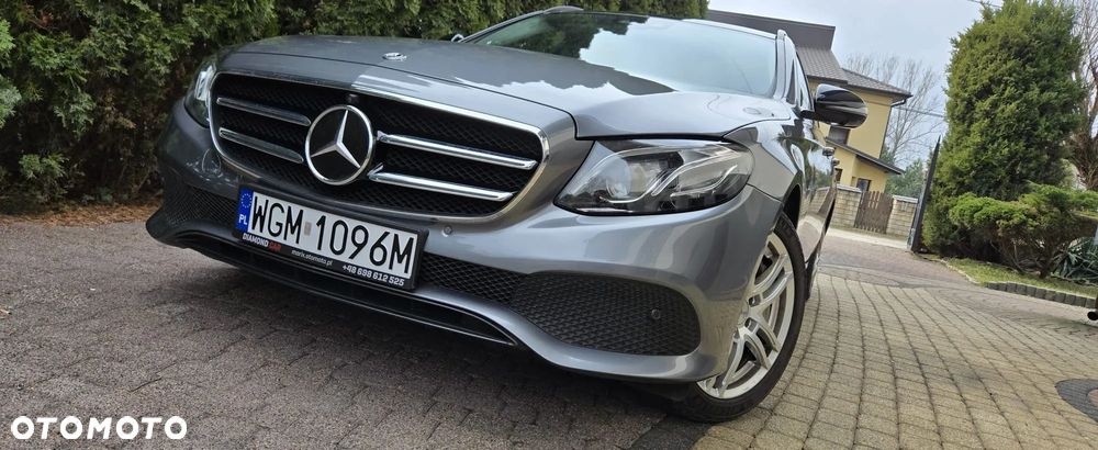 Mercedes-Benz Klasa E 220 d 9G-TRONIC - 21