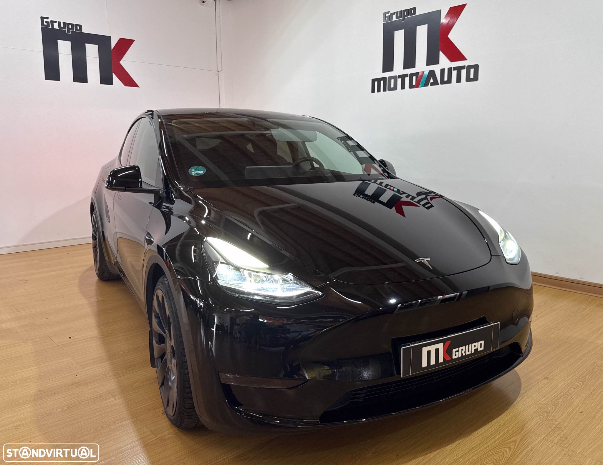 Tesla Model Y Performance Dual Motor AWD - 1