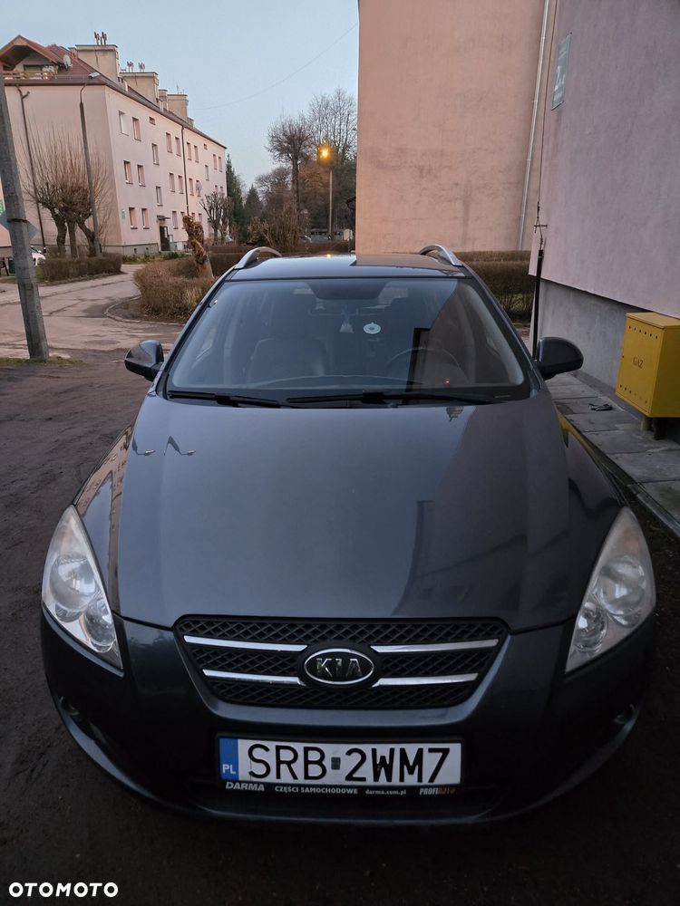 Kia Ceed - 1