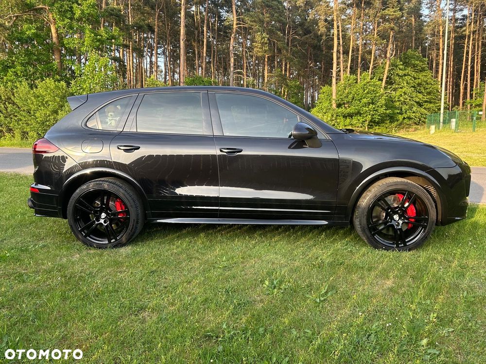 Porsche Cayenne Turbo - 14