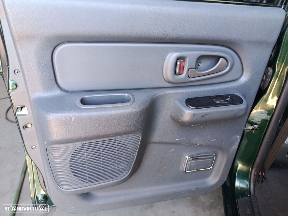 Mitsubishi L200 2.5 TD CD — fotografia 14
