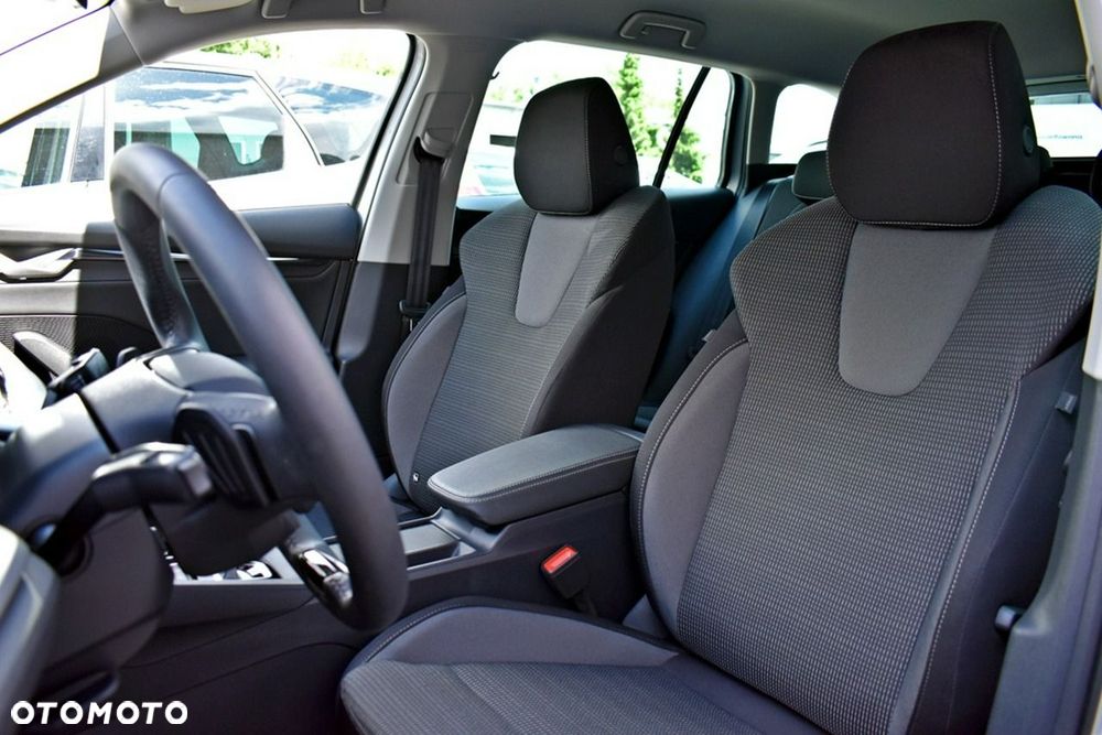 Skoda Octavia 1.5 TSI mHEV Selection DSG - 12