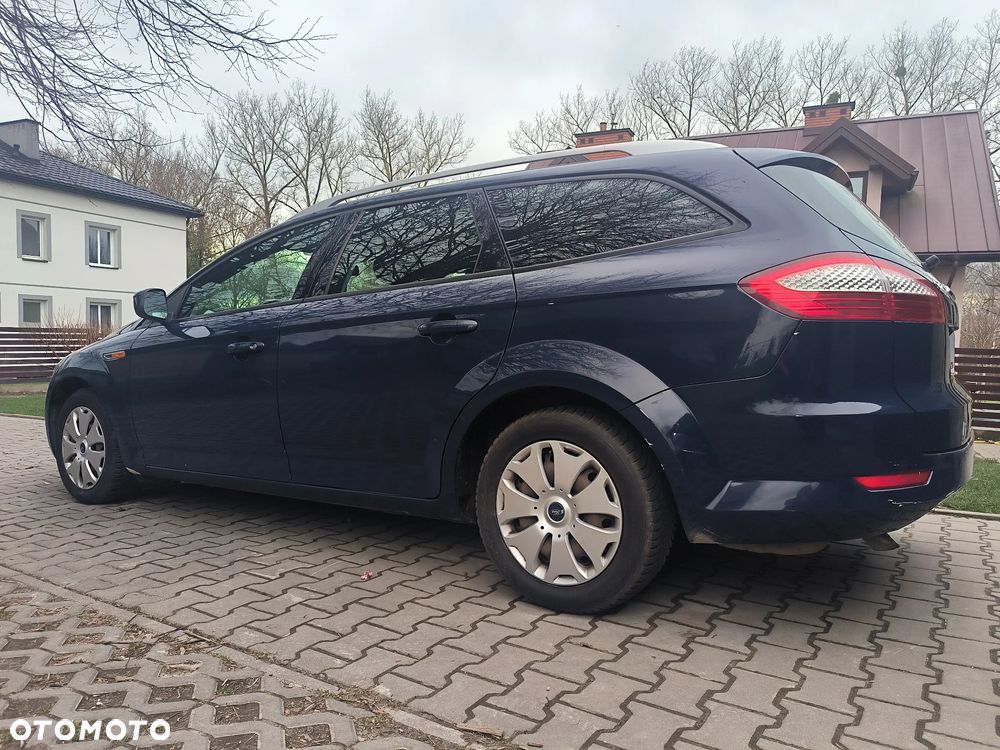 Ford Mondeo 2.0 TDCi Ambiente - 3