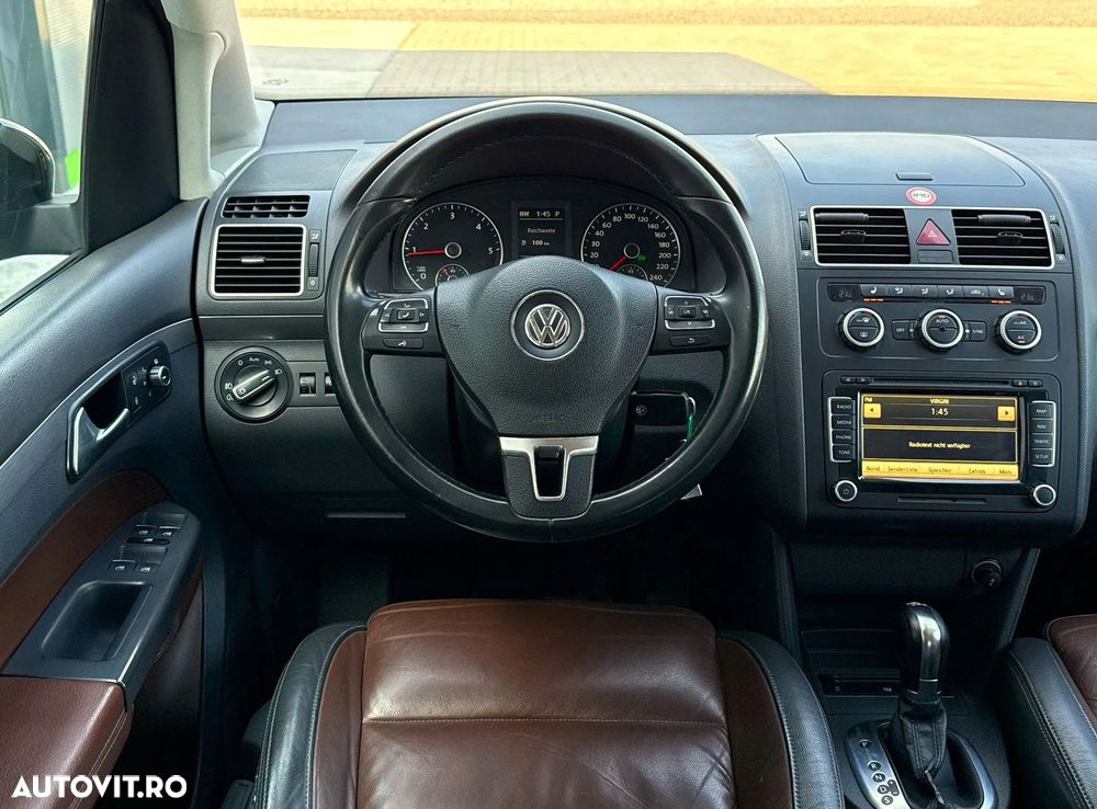 Volkswagen Touran 2.0 TDI DPF DSG Cross - 9