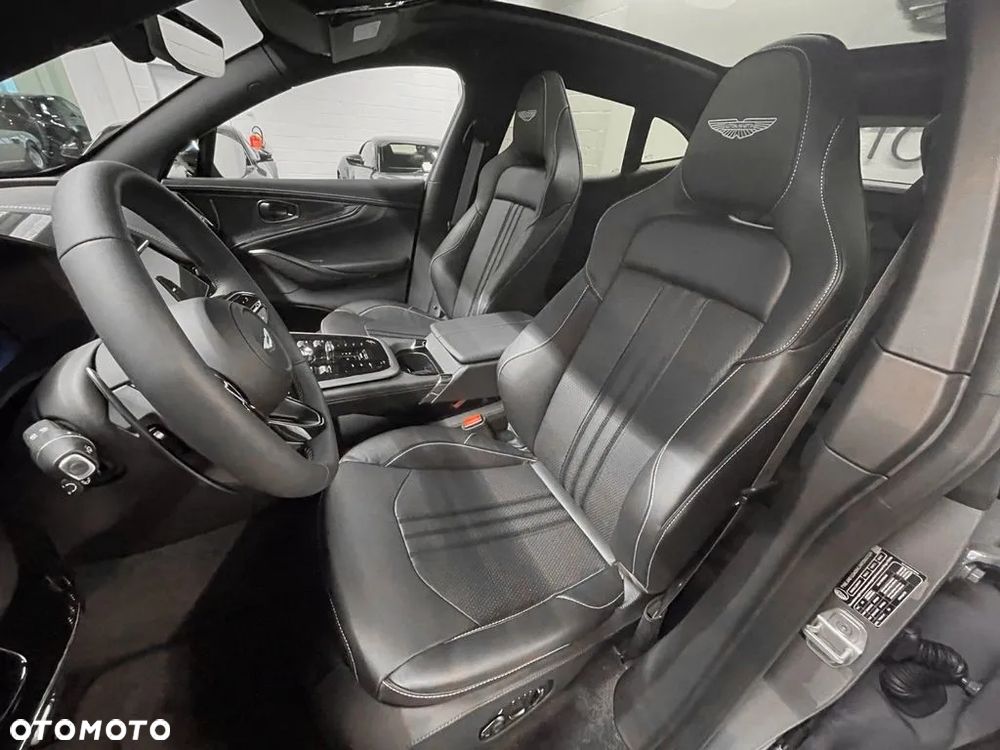 Aston Martin DBX707 - 12