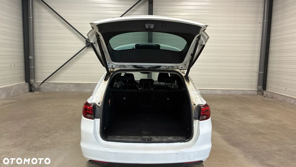 Opel Astra 1.6 CDTI Elite - 8