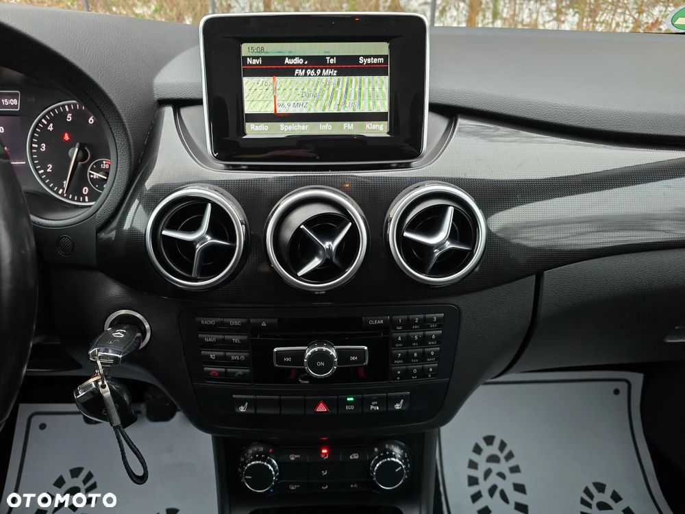 Mercedes-Benz Klasa B 180 (BlueEFFICIENCY) - 22
