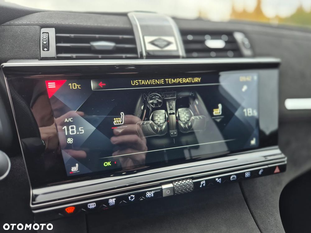 DS Automobiles DS 7 Crossback - 36