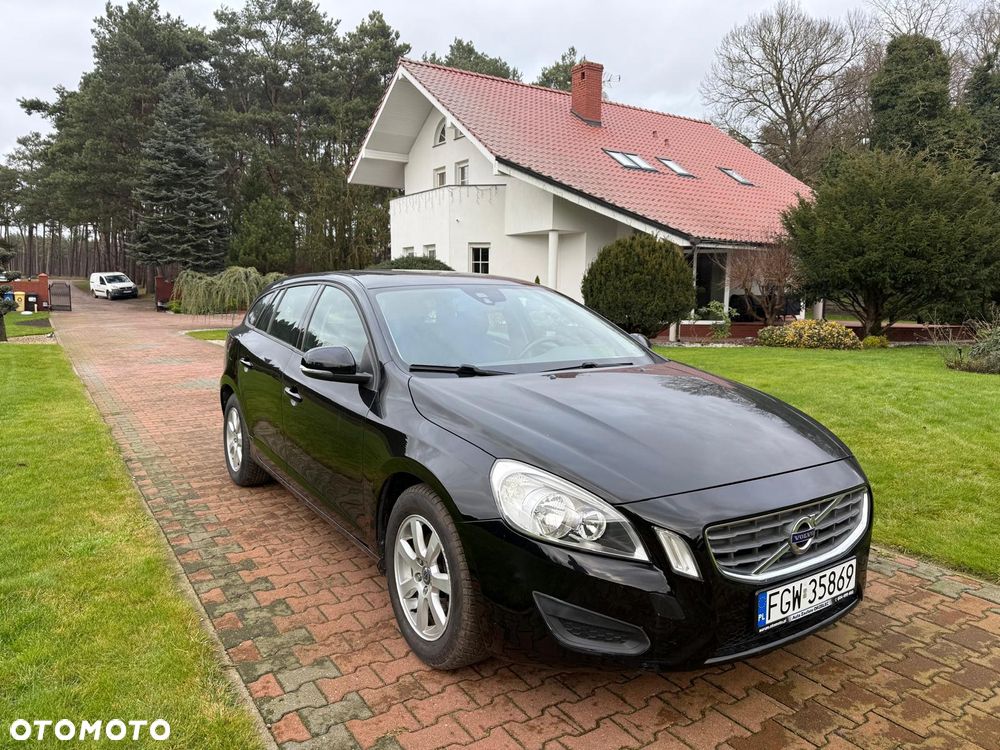 Volvo V60 ver-d2-kinetic - 1
