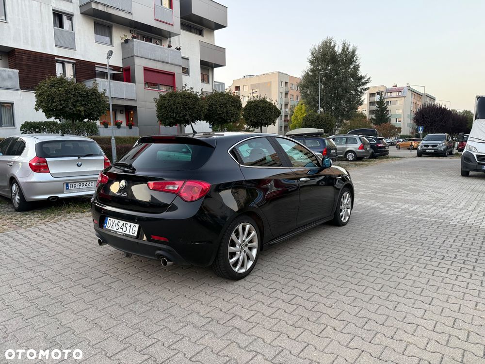 Alfa Romeo Giulietta 2.0 JTDM Distinctive - 6