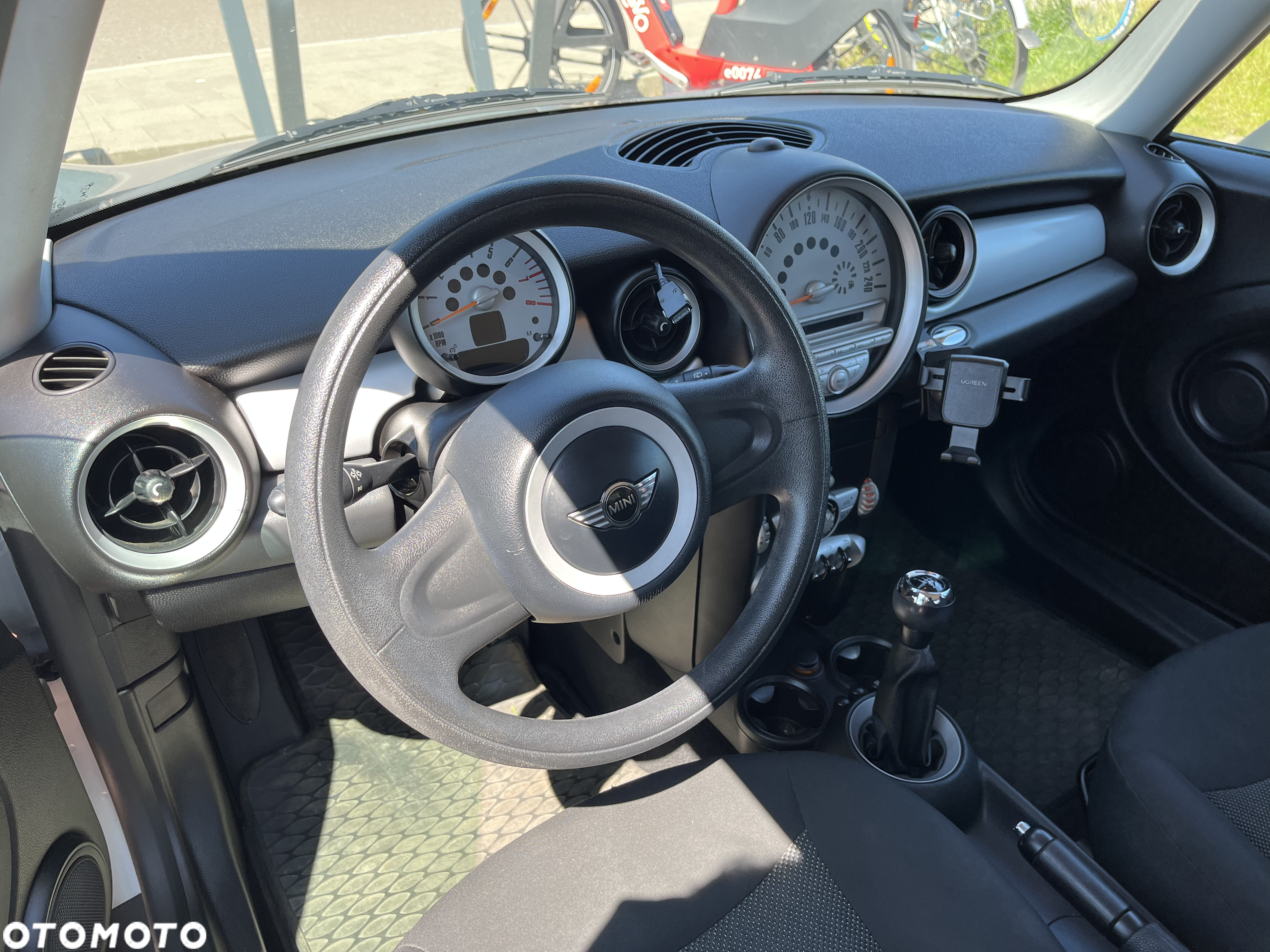 MINI ONE Standard - 9