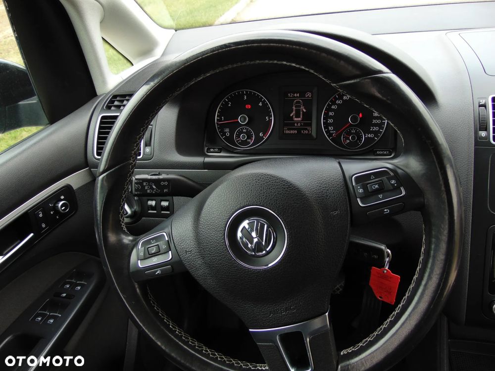 Volkswagen Touran 2.0 TDI DPF MATCH - 15