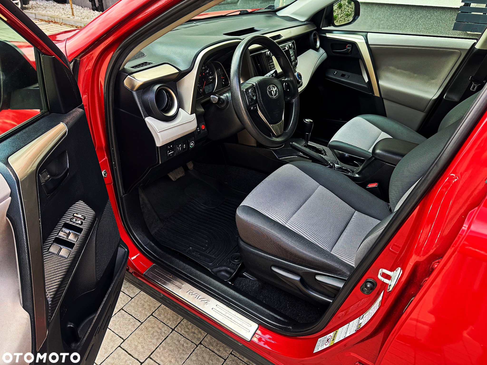 Toyota RAV4 - 26