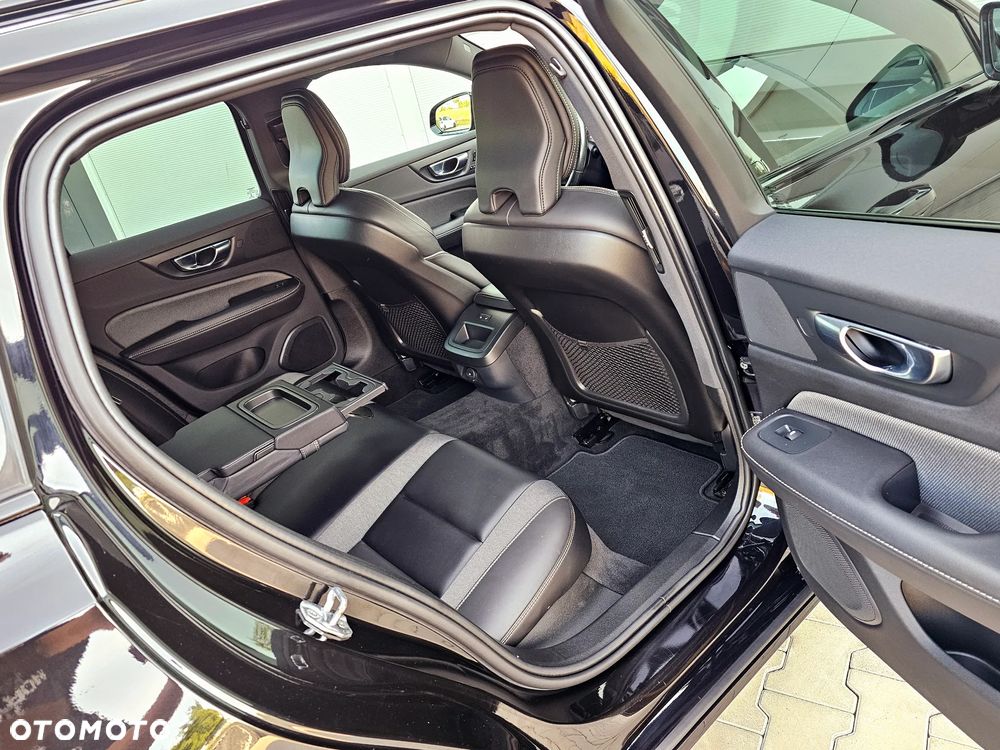 Volvo V60 B4 D Geartronic RDesign - 23
