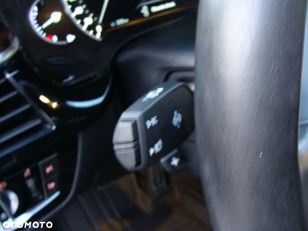 BMW Seria 5 520d xDrive M Sport sport - 30