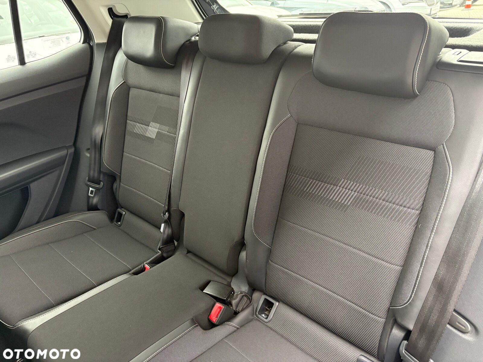 Volkswagen T-Cross - 13