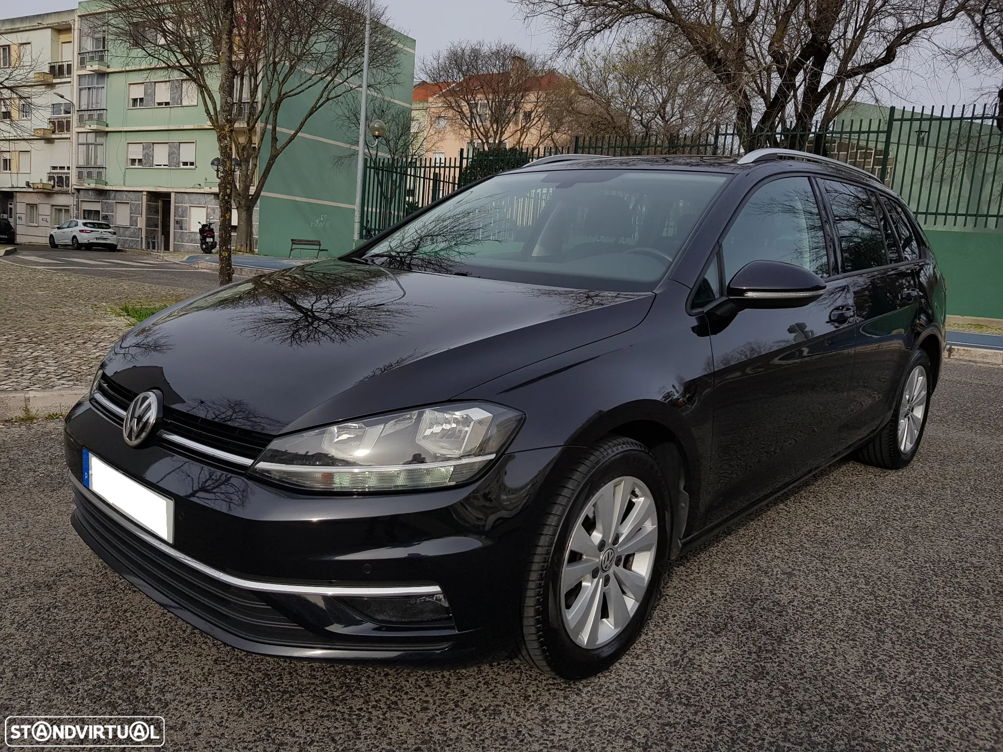 VW Golf Variant 1.6 TDi Confortline - 2